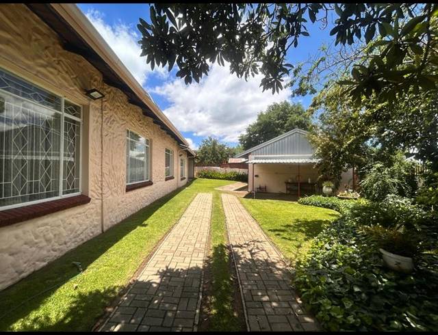 3 BEDROOM HOUSE FOR SALE IN MEYERVILLE